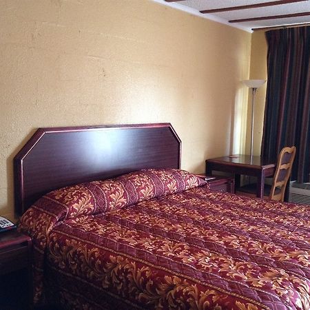 Holiday Motel Hugo Экстерьер фото