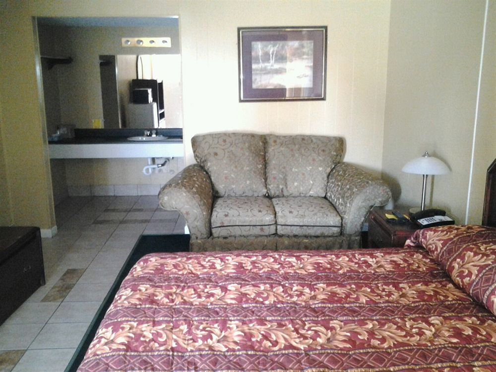 Holiday Motel Hugo Экстерьер фото